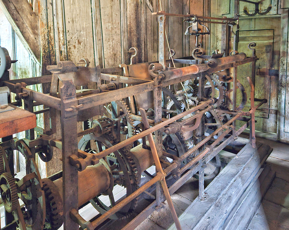 Abb. 11: «Große Uhr» von Carl Landeck. Sie ist nicht mehr in Betrieb. Foto: Silvio Marugg