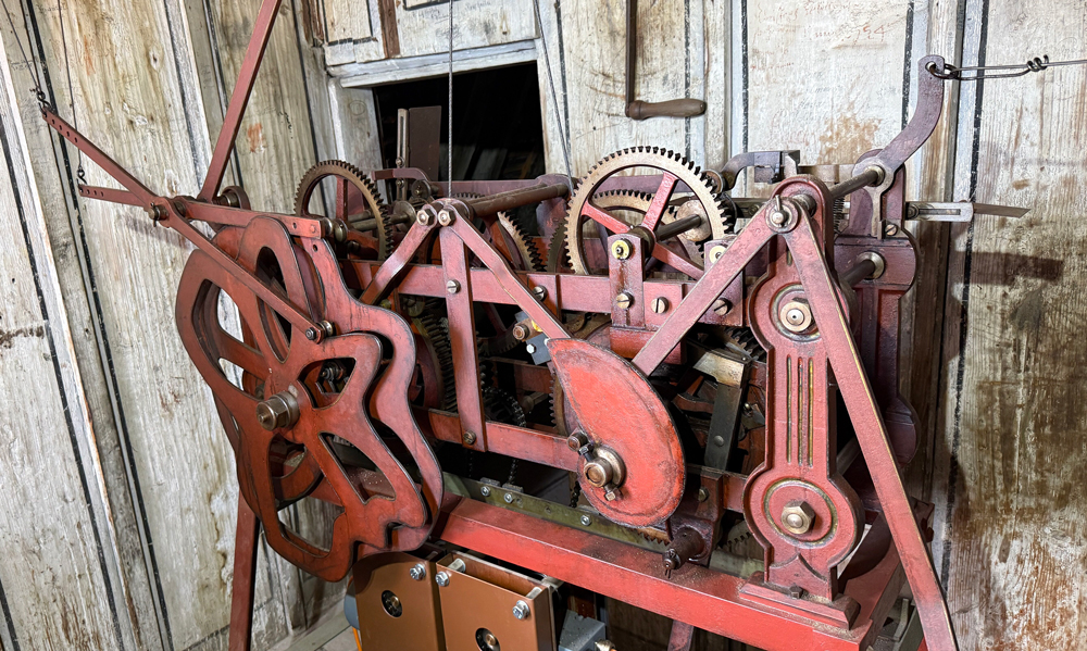 Abb. 10: Laufwerk der Kunstuhr für die Bewegung der beiden Figuren. Foto: Thomas Muff